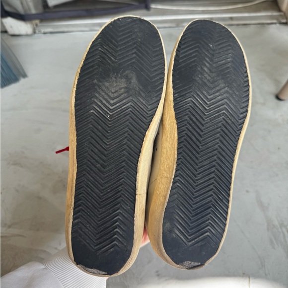 Cream Golden Goose Sneakers with red laces - Picture 8 of 8